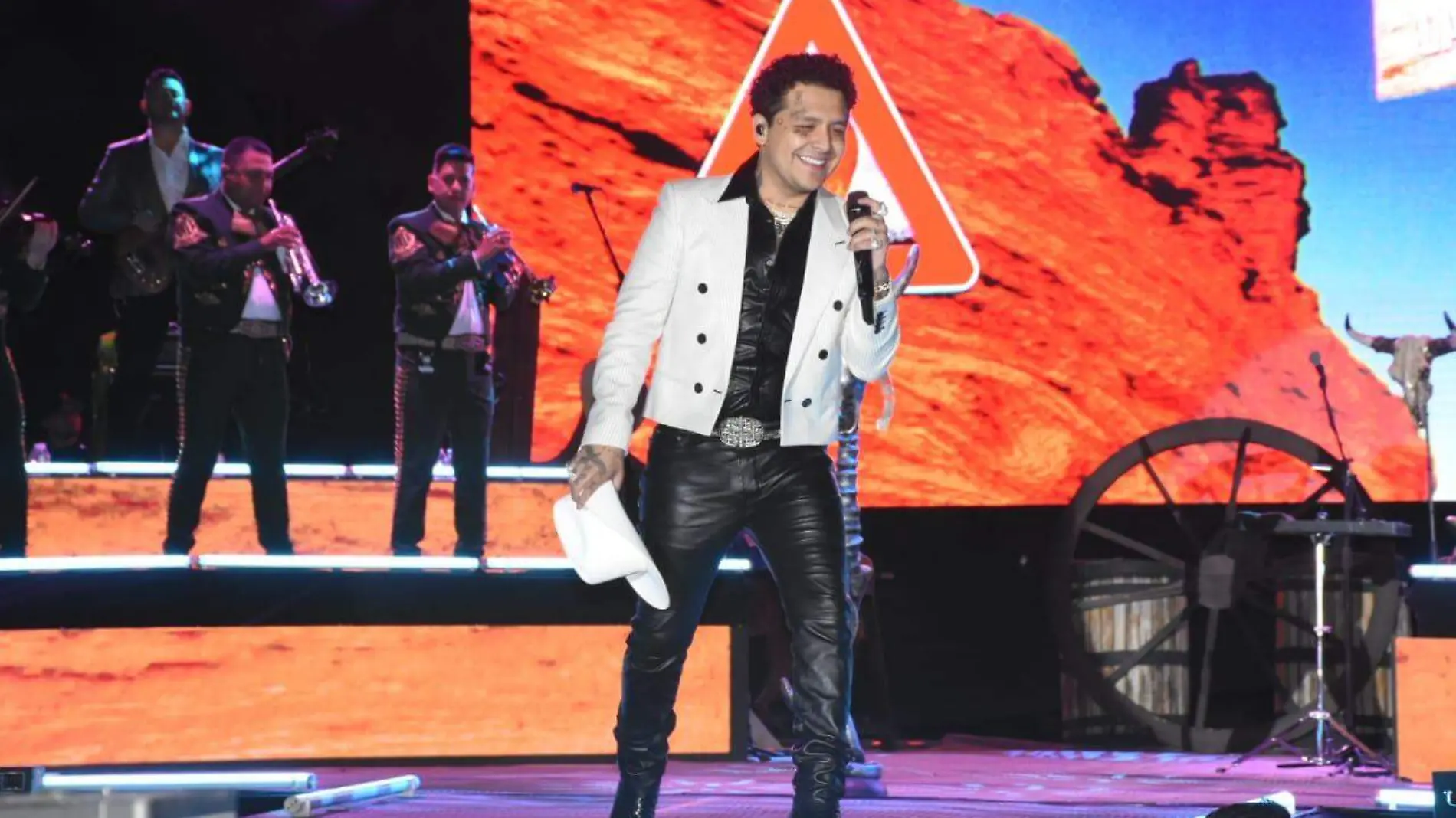 Christian nodal 5